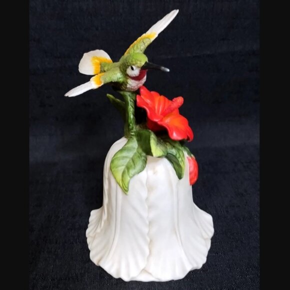 Vintage Porcelain Ruby Throated Humming Bird Bell Figurine Red Hibiscus Flower - Picture 4 of 7